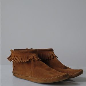 Minnetonka Back Zip Softsole Boot